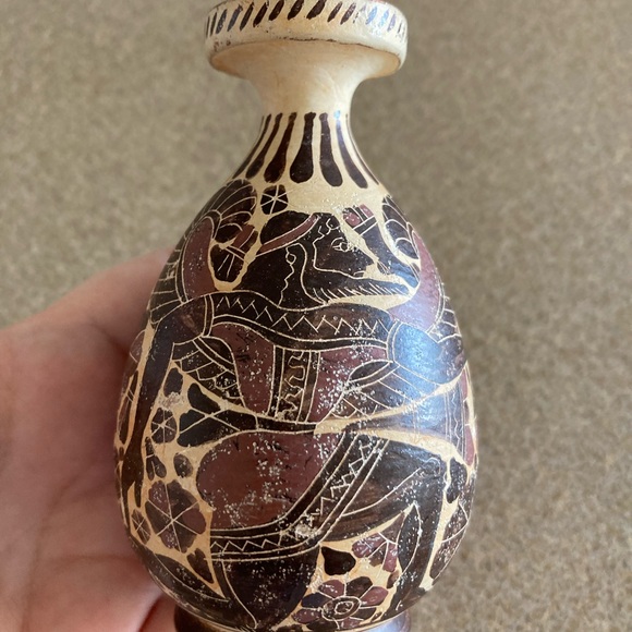 Greek antique style small alabaster pitcher with handle, handmade, vintage - Picture 2 of 9